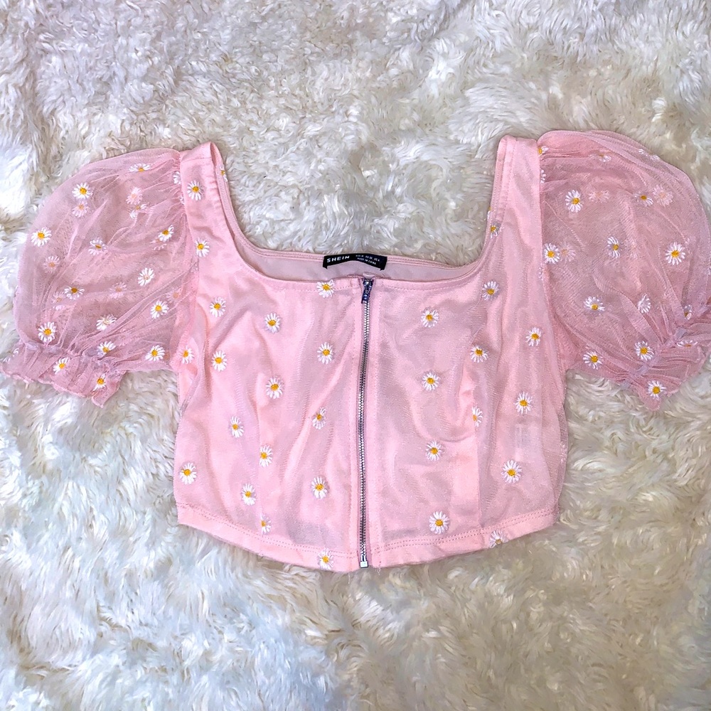 SHEIN Daisy Crop Top